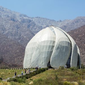 Cousiño Macul & Bahá'í Temple: Pedal and Calma